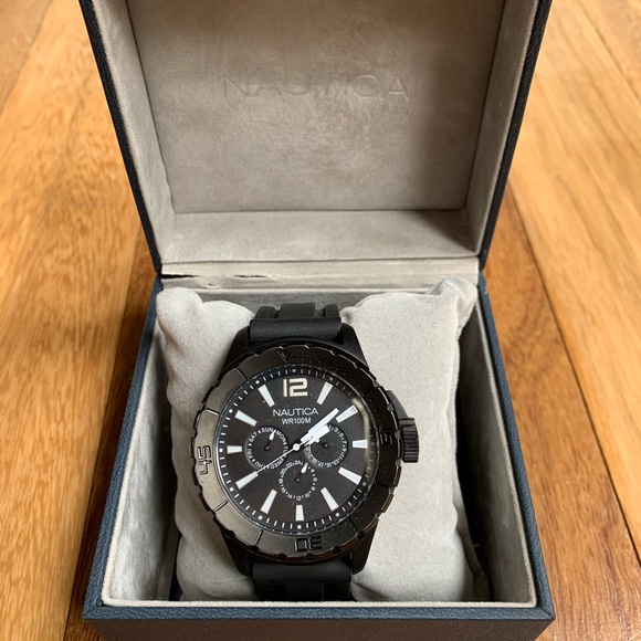 Men’s Nautica Black water resistant watch - Picture 2 of 6